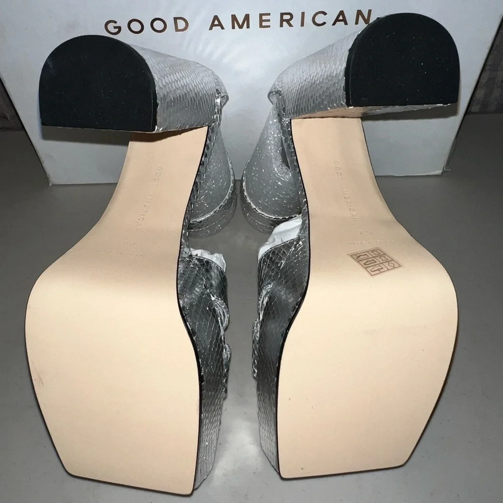 🪩 NIB! Good American Silver Platform Sandals